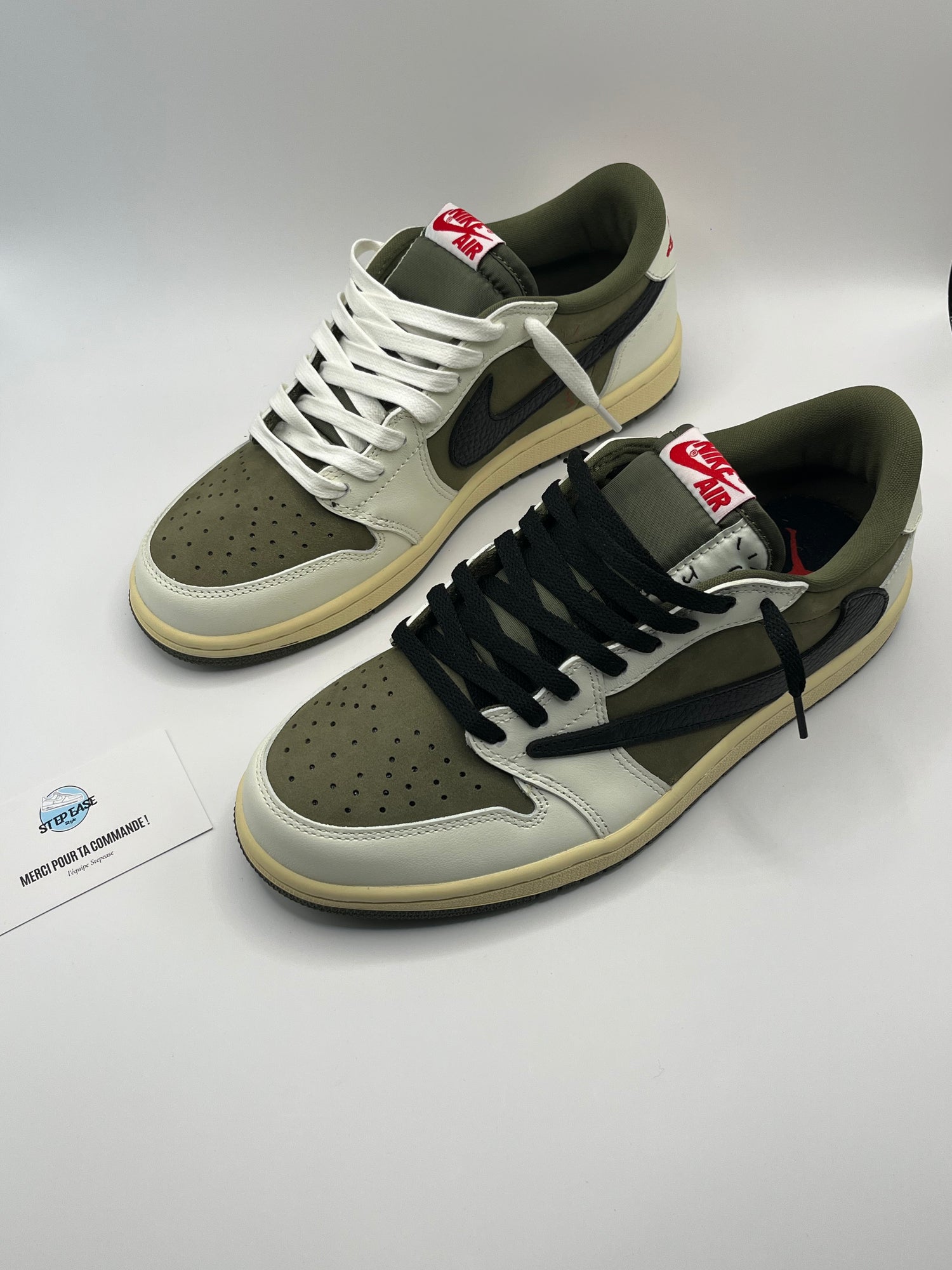 Jordan 1 x Travis Scott "Medium Olive"