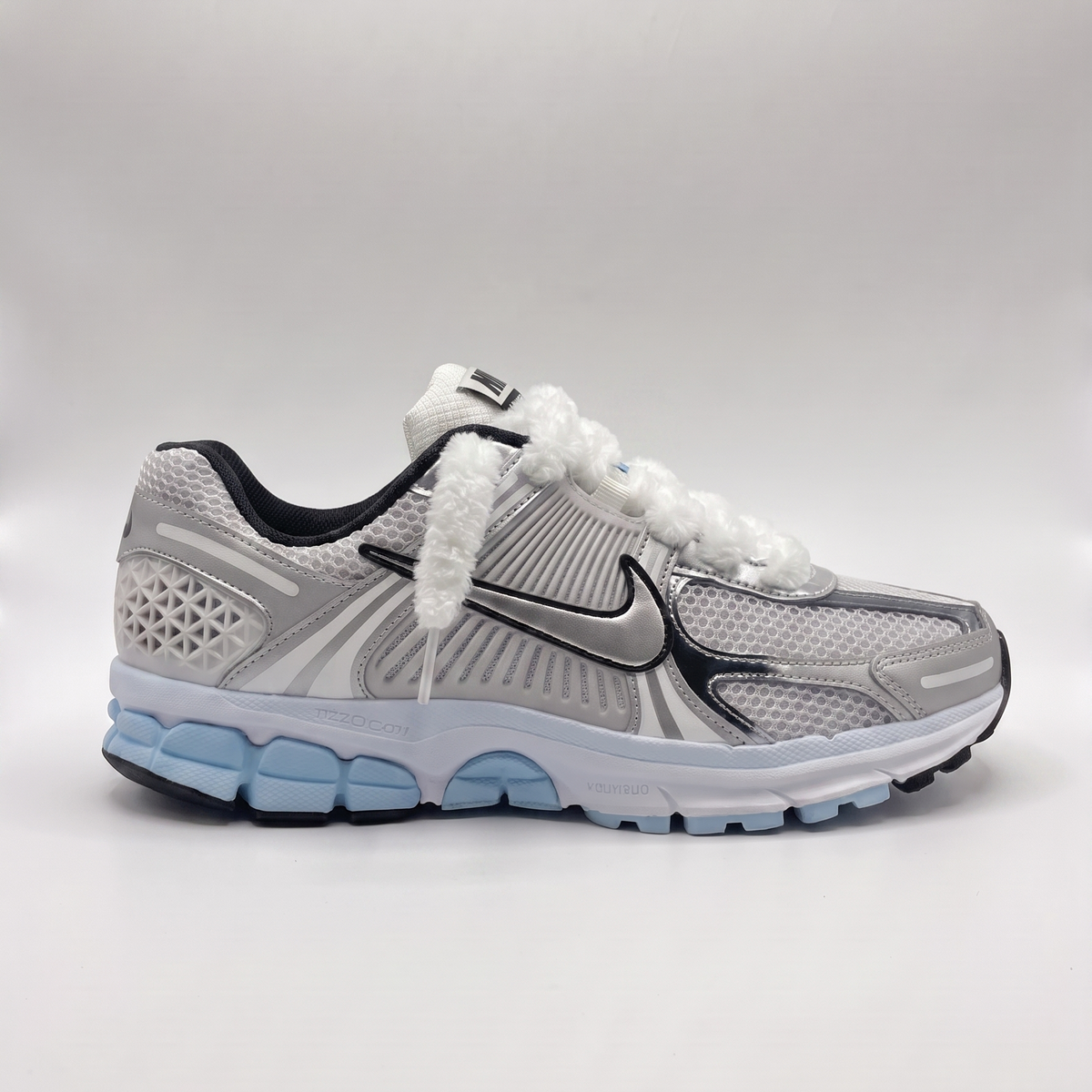 VOMERO 5 | METALLIC BLUE TINT