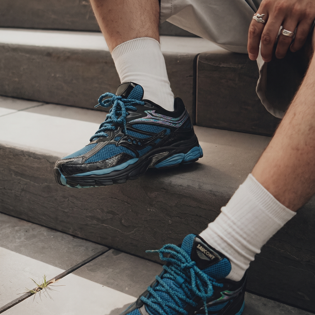 OMNI 9 | BLUE GLOW